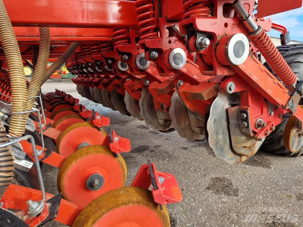 Maschio Gigante 400 Mechanické sejačky