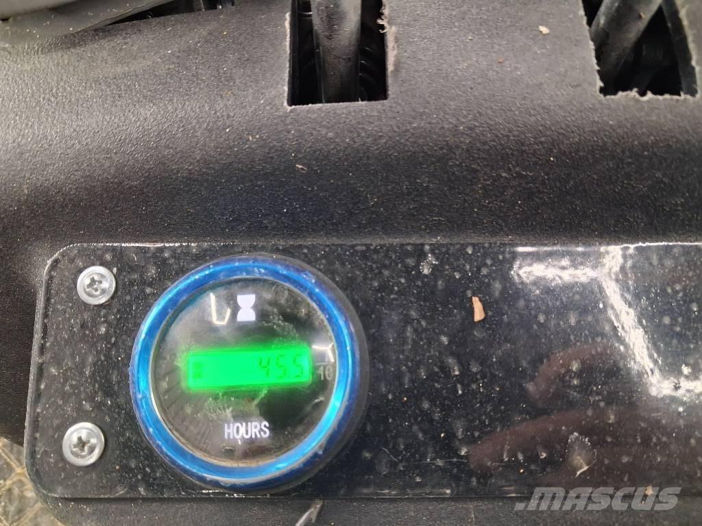 JPC KV12 Mini rýpadlá < 7t