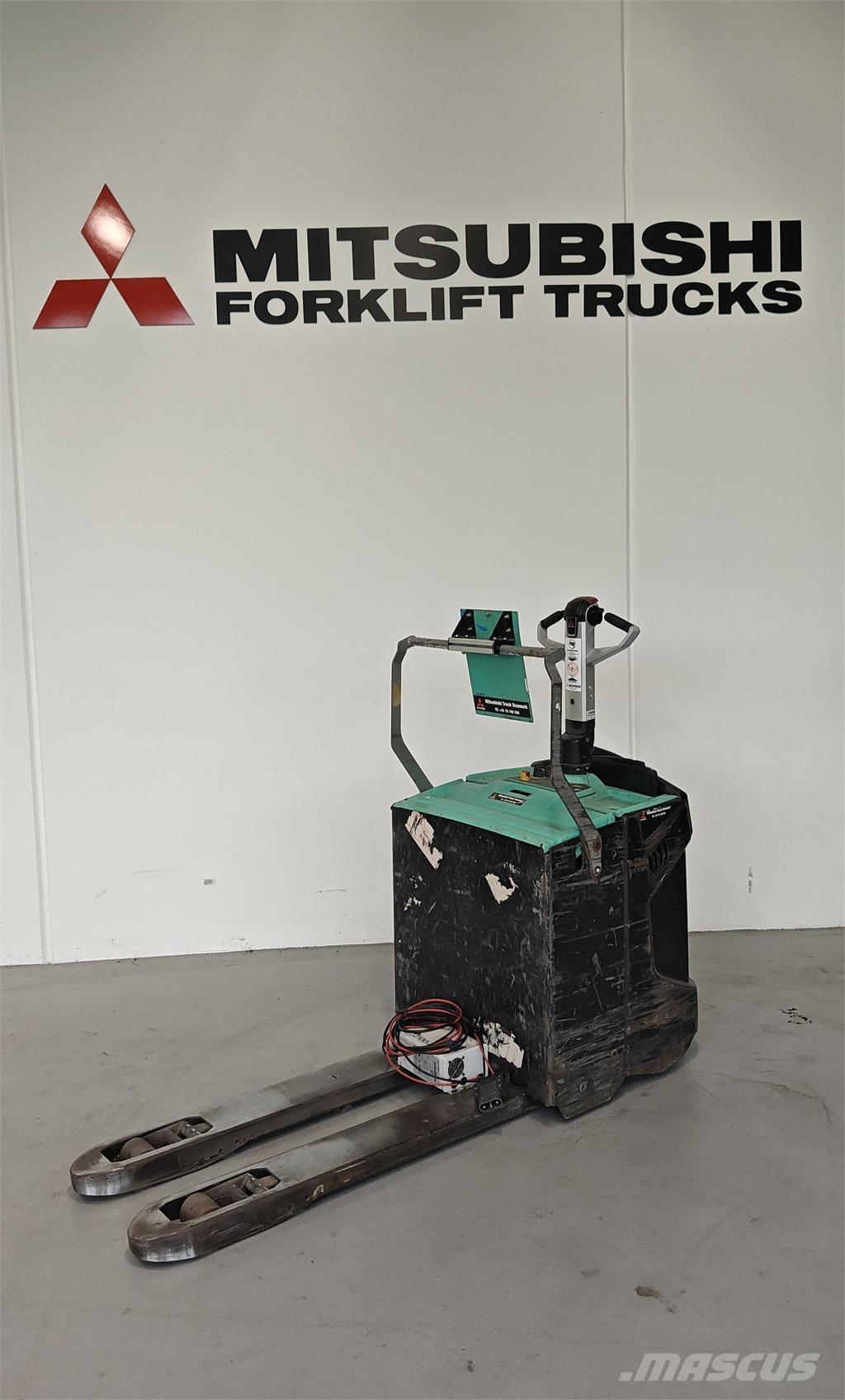 Mitsubishi PBV20N2 Vozíky s plošinou pre náklad