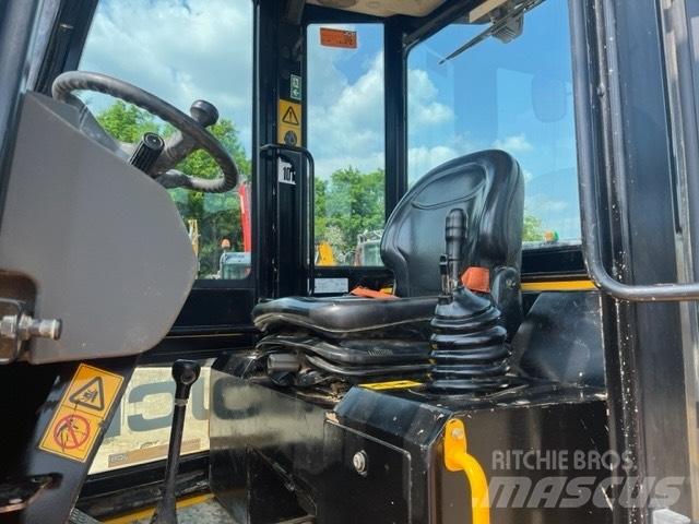 JCB 6ST Stavebné sklápače