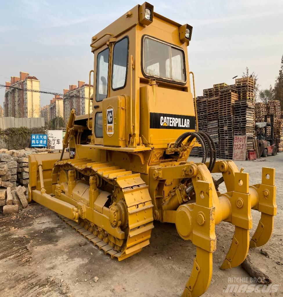 CAT D 6 D Pásové dozéry