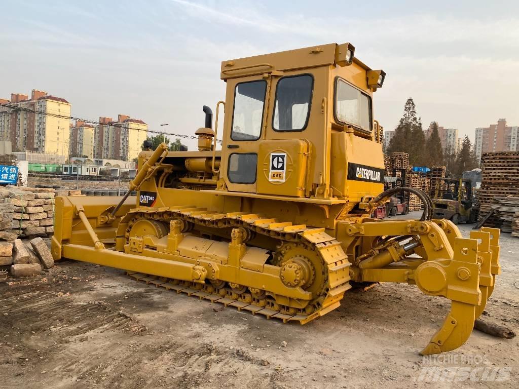 CAT D 6 D Pásové dozéry