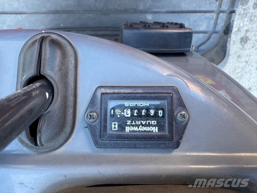 Yanmar SV08 (1D776) Mini rýpadlá < 7t