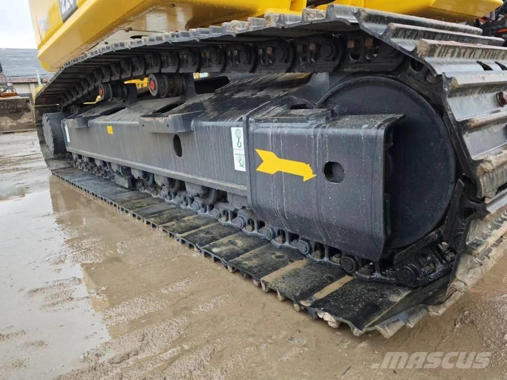 Komatsu PC 220-8 Pásové rýpadlá