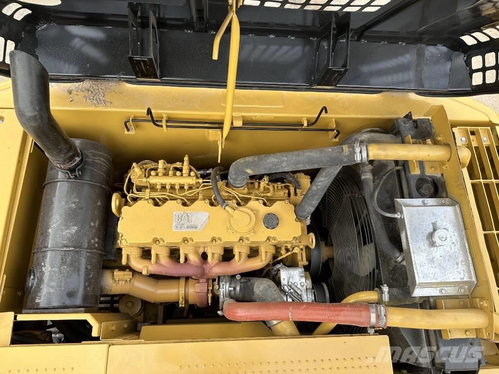 CAT 320 D Pásové rýpadlá