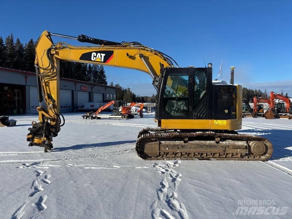 CAT 325 FL CR Pásové rýpadlá
