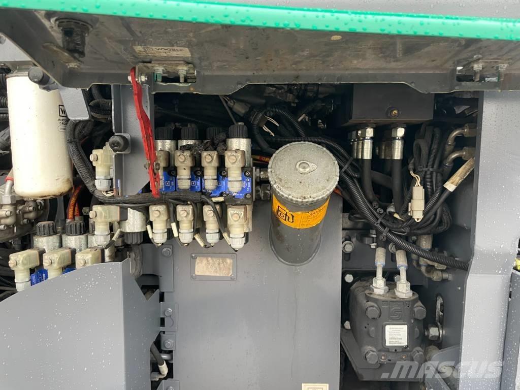 Vögele SUPER 1300-3I Finišéry