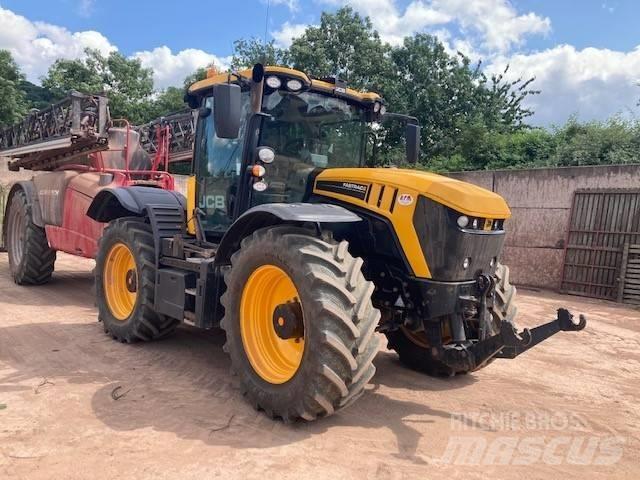 JCB Fastrac 4220 Traktory