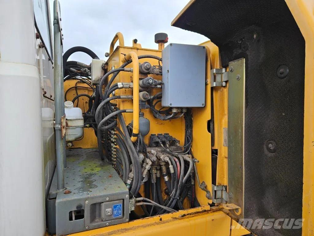 Liebherr A 314 Kolesové rýpadlá