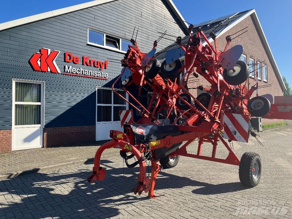 Kuhn GF 10802 T G II Obracače a zhrabovače sena