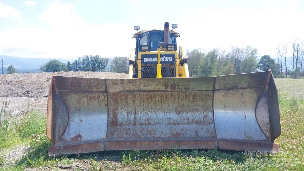 Komatsu D 65 PX-17 Pásové dozéry