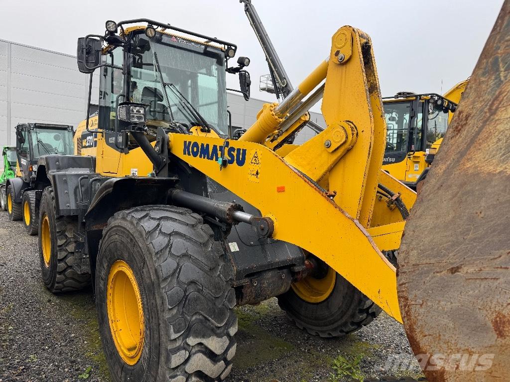 Komatsu WA 270-8 Kolesové nakladače