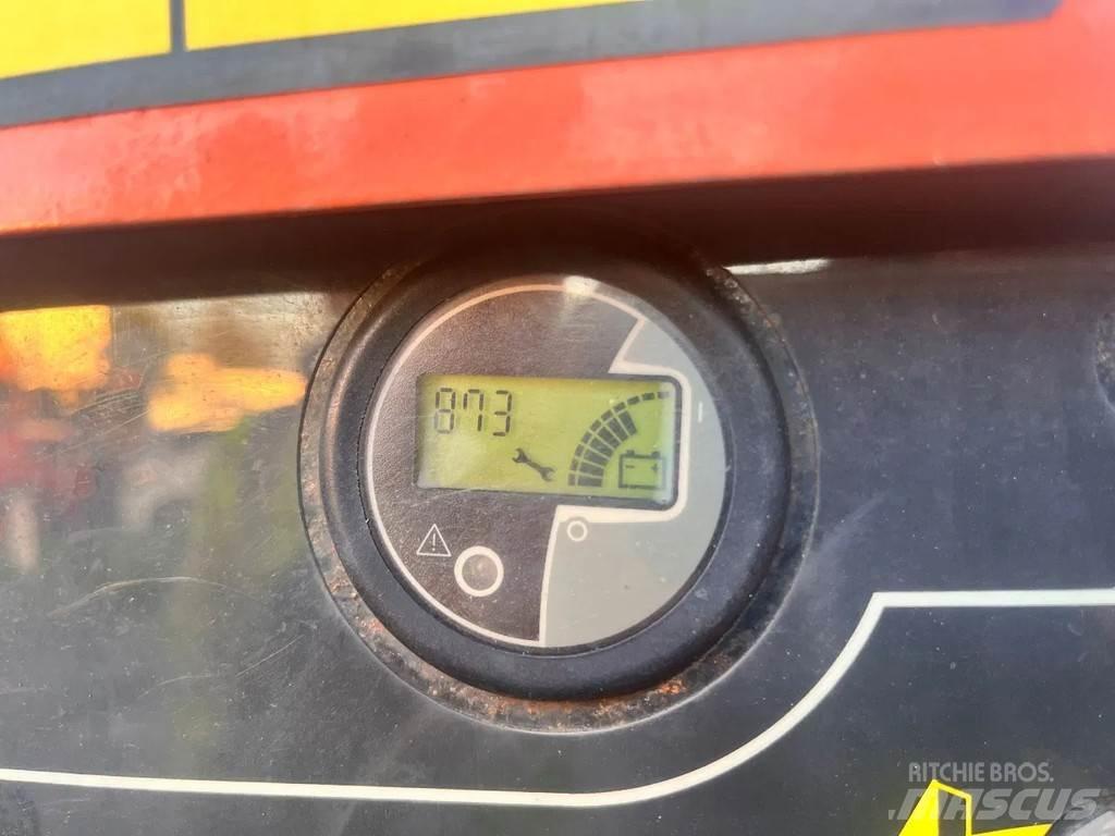 JLG E300AJP Kĺbové plošiny