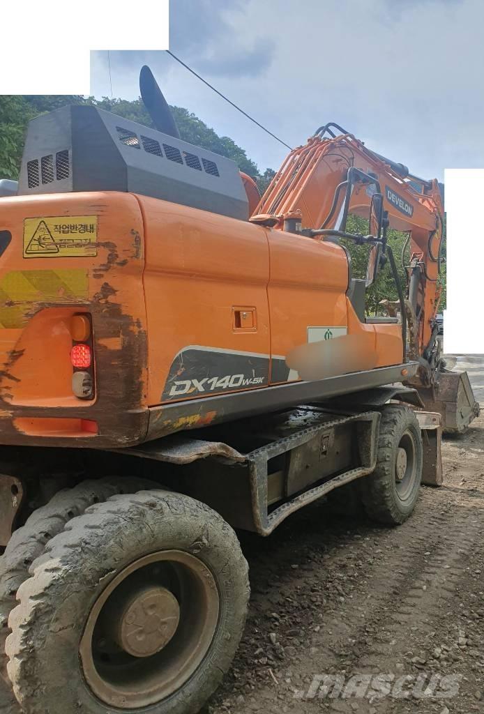 Doosan DX 140 W Kolesové rýpadlá