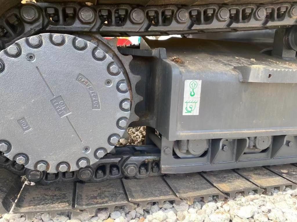 Komatsu 350-7 Pásové rýpadlá