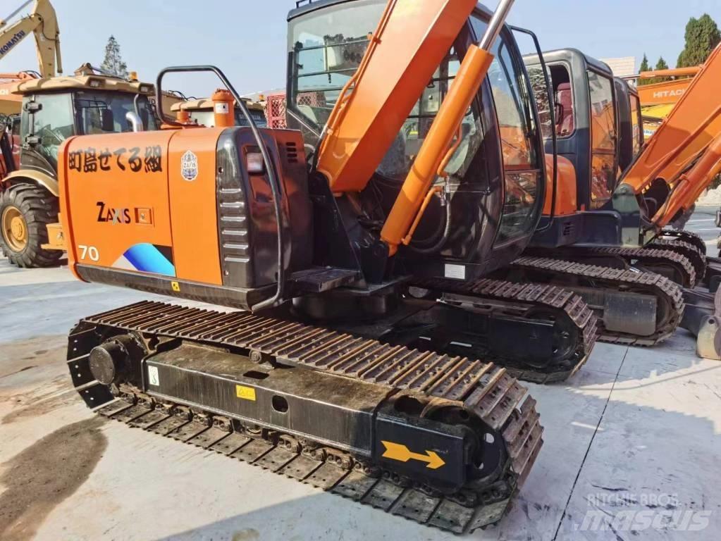 Hitachi ZX 70 Midi rýpadlá 7 t - 12 t