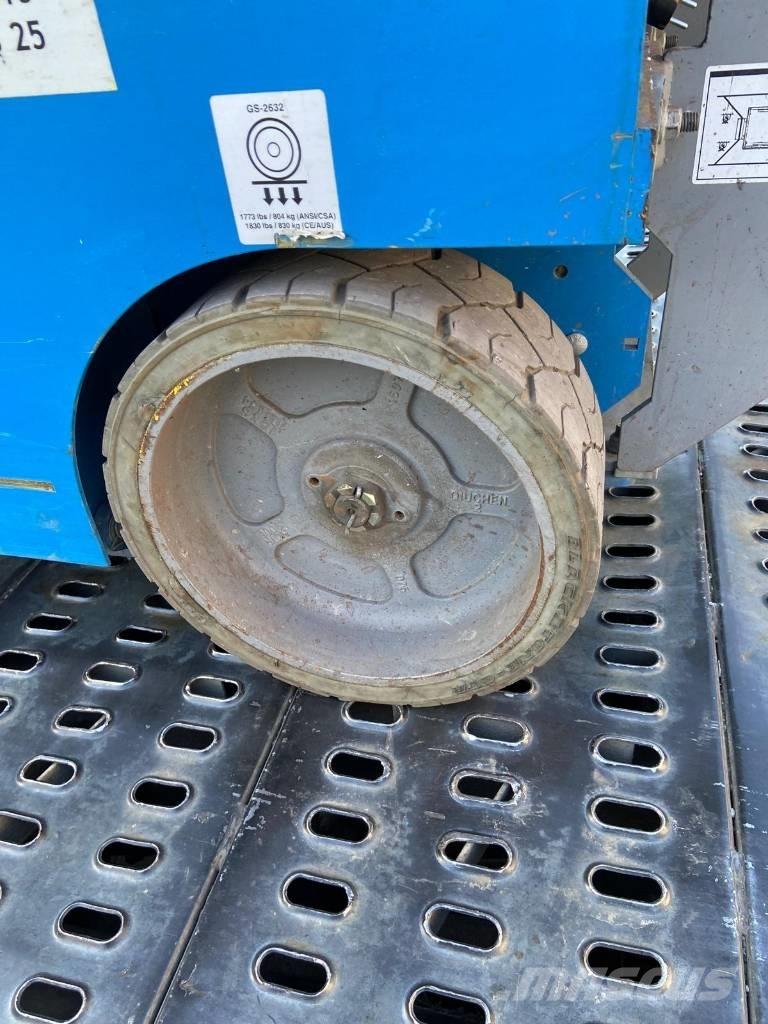 Genie GS 2632 Nožnicové zdvíhacie plošiny