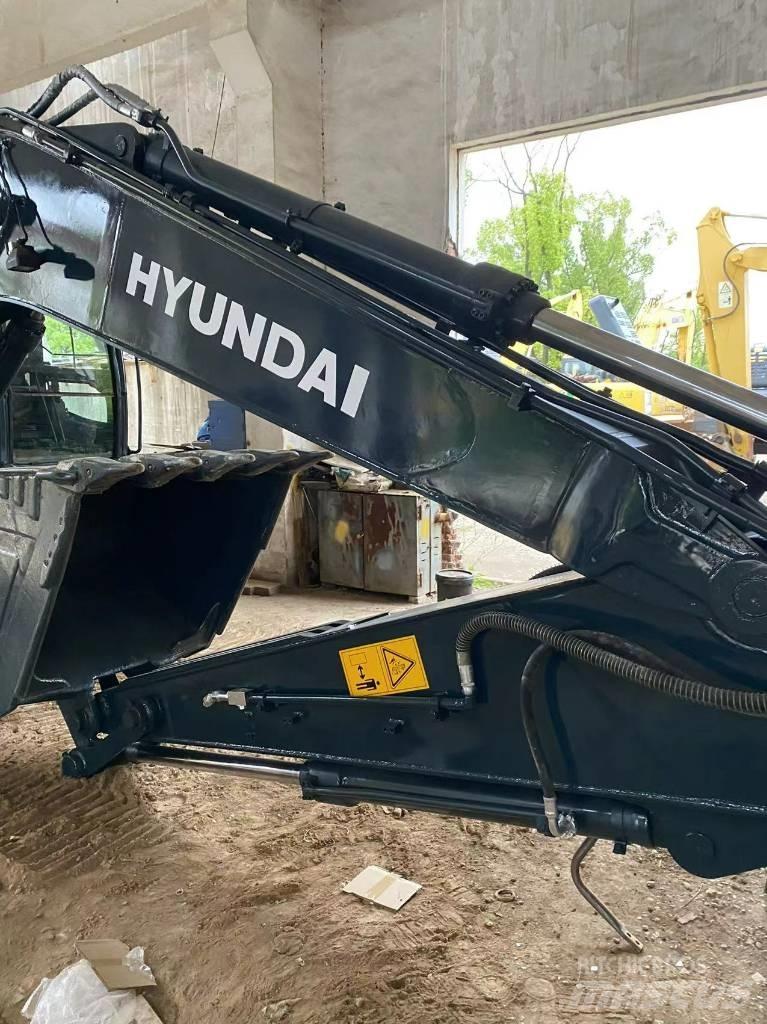 Hyundai 225LC-9 Pásové rýpadlá