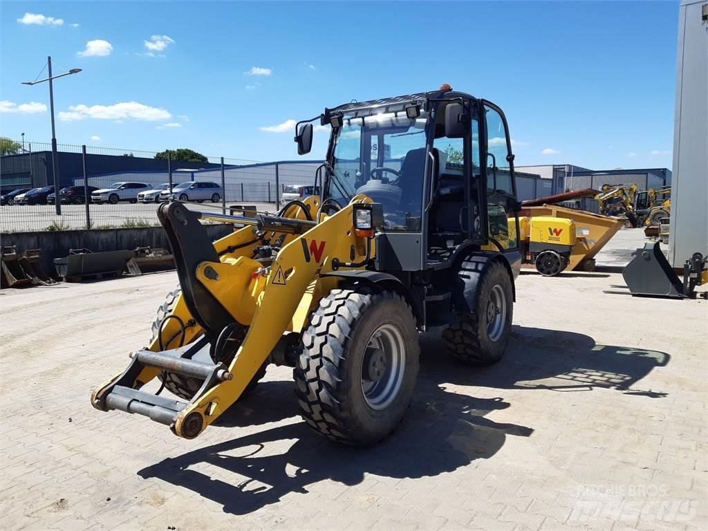Wacker Neuson WL52 Kolesové nakladače