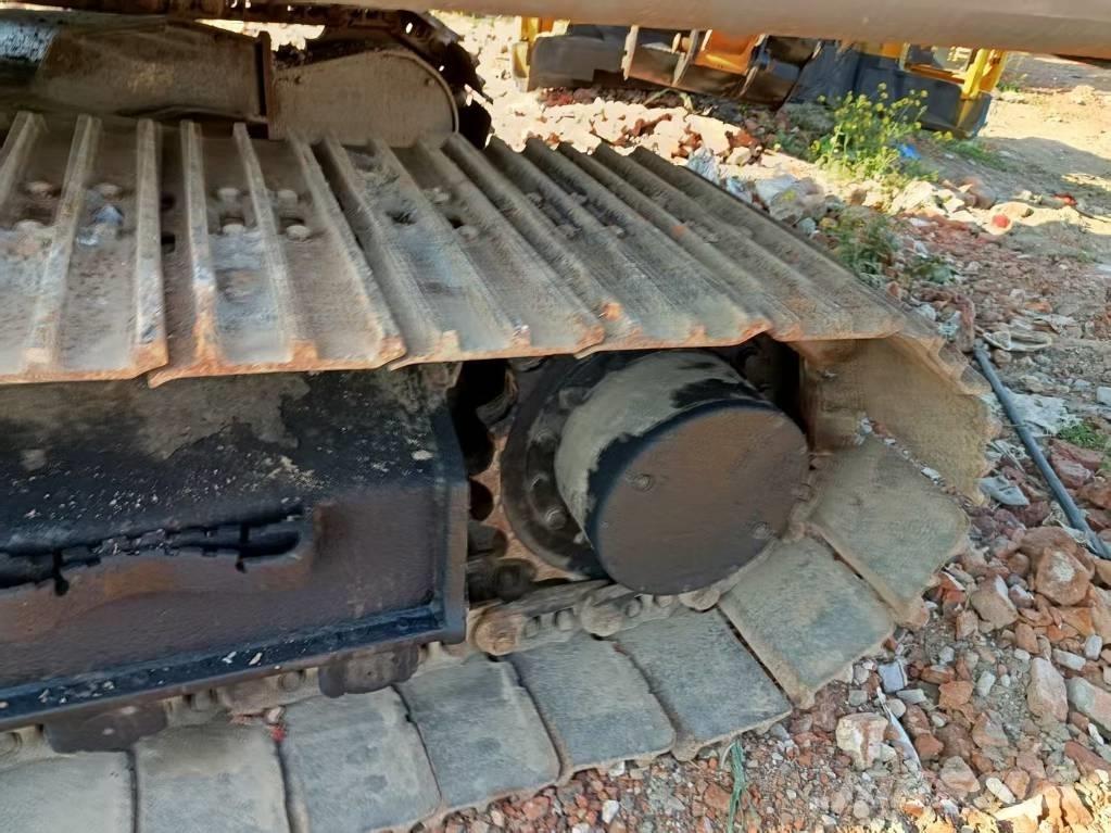 XCMG XE 150 Pásové rýpadlá