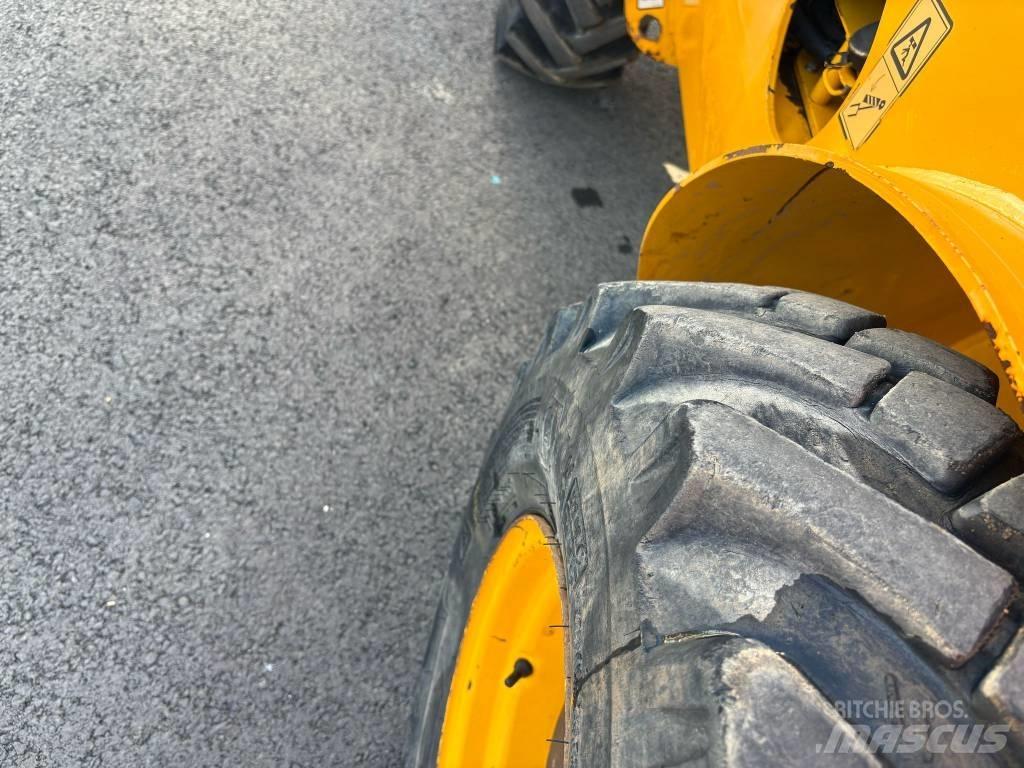 JCB 520-40 Teleskopické manipulátory