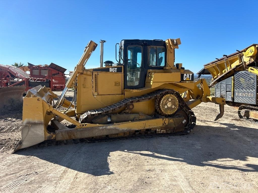 CAT D 6 T XL Pásové dozéry