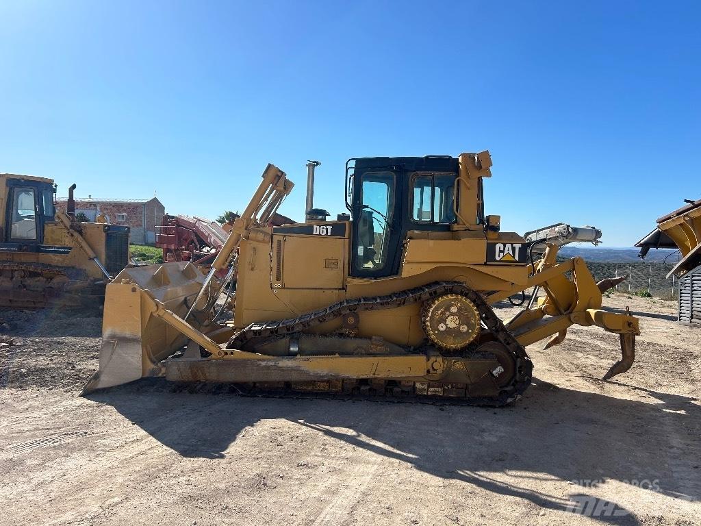 CAT D 6 T XL Pásové dozéry