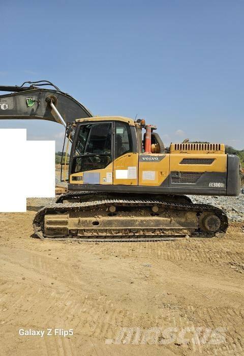 Volvo EC 300 D Pásové rýpadlá