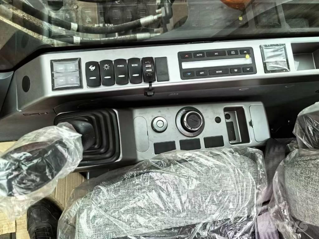 Doosan DX215 Pásové rýpadlá