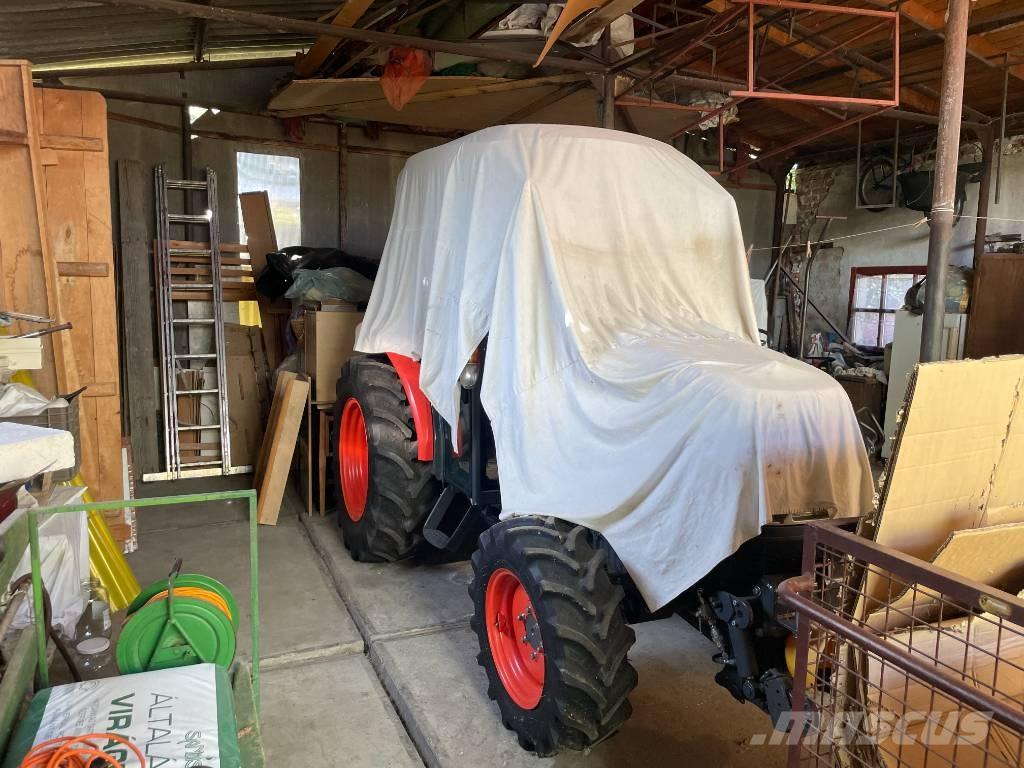 Kubota L2-421 Kompaktné traktory