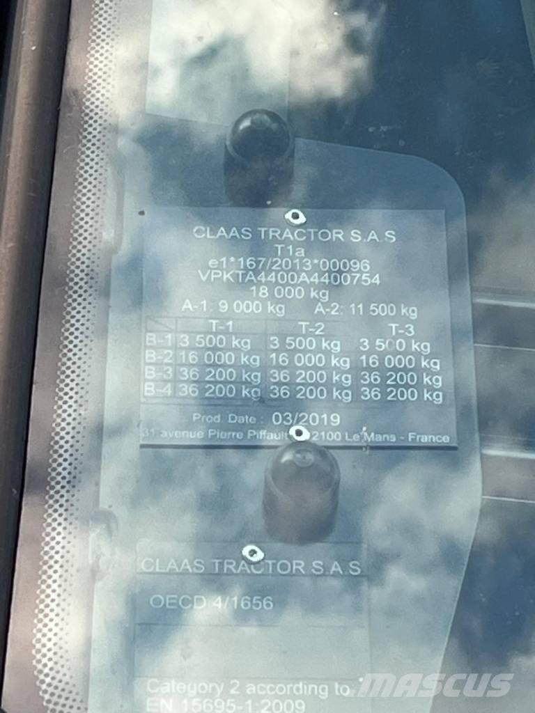 CLAAS Axion 920 Traktory