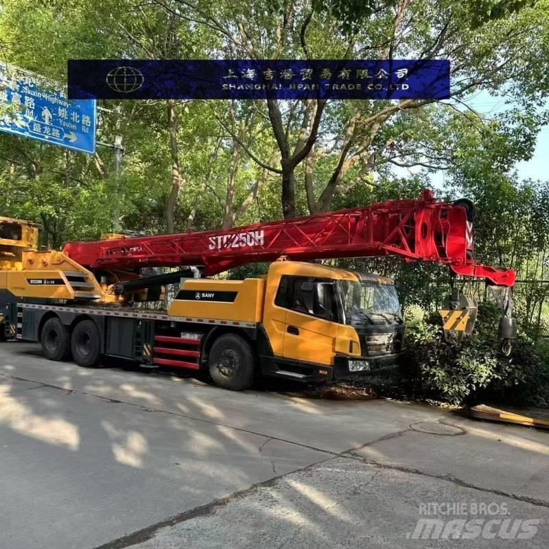 Sany STC 250 Univerzálne terénne žeriavy