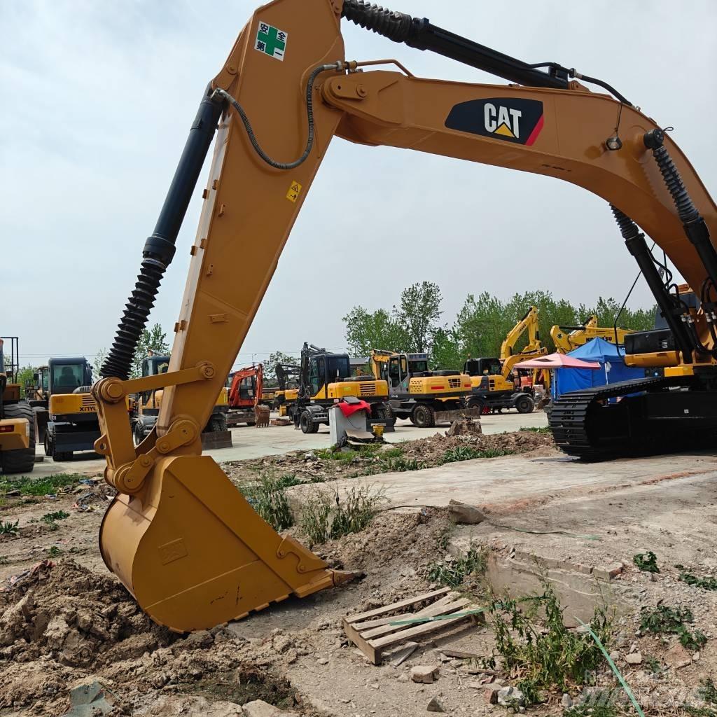 CAT 330D2 Pásové rýpadlá