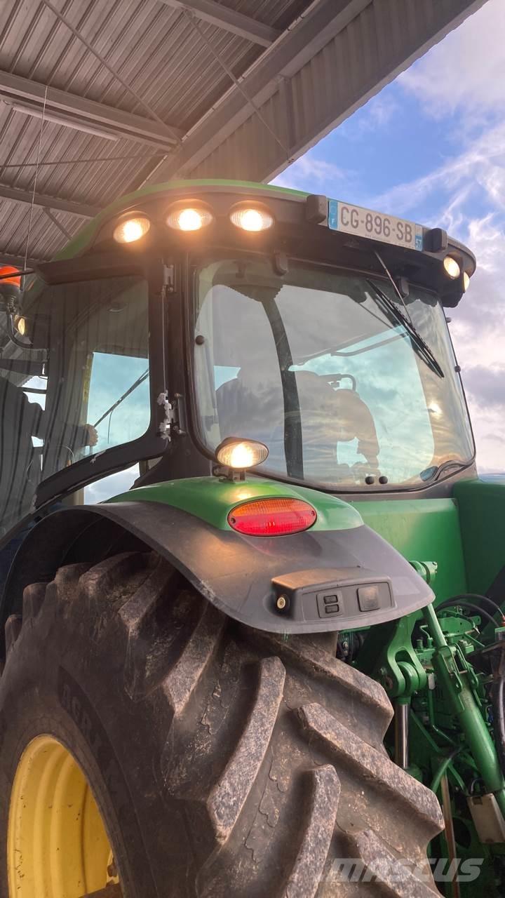John Deere 7260R Traktory