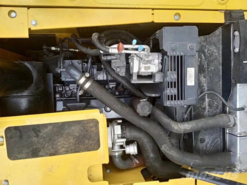 Komatsu PC130-7 Pásové rýpadlá