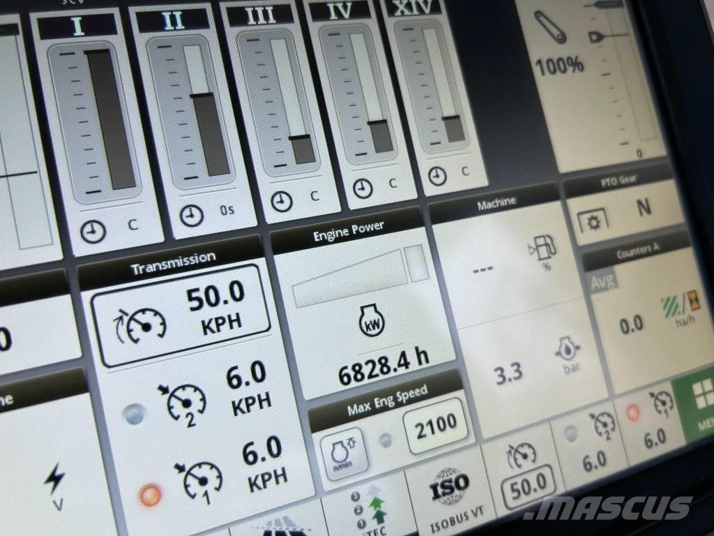 John Deere 6215R Traktory