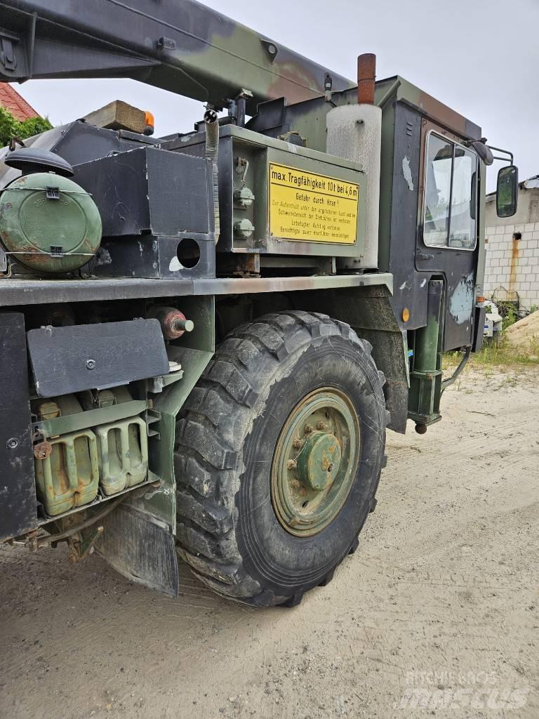 Liebherr UM 109 FKL Minižeriavy