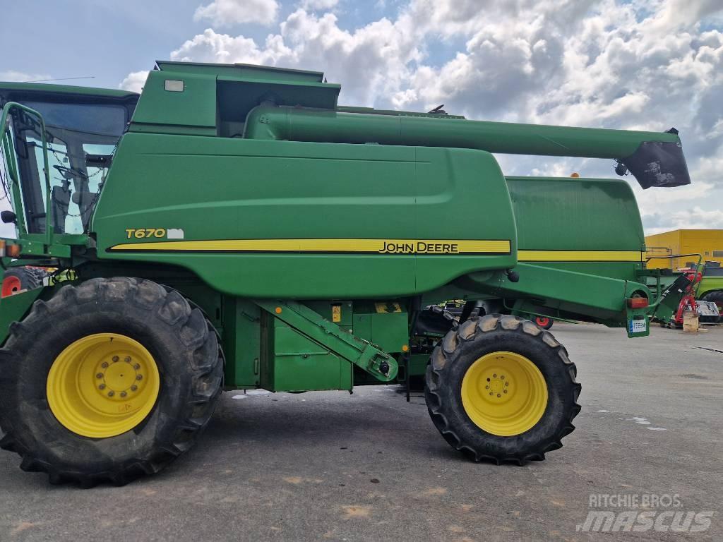 John Deere T670 Kombinované zberacie stroje