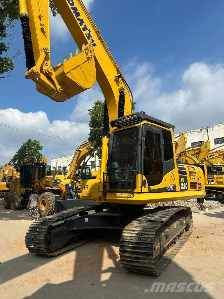 Komatsu PC220-8 Midi rýpadlá 7 t - 12 t