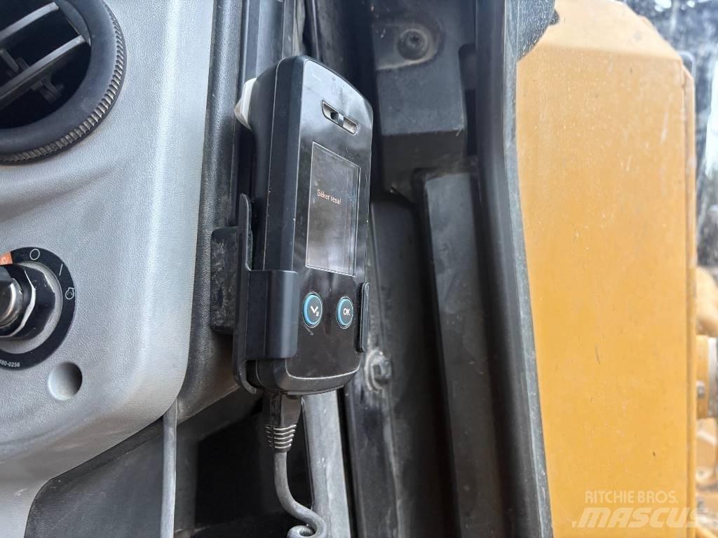 CAT D 6 T LGP Pásové dozéry