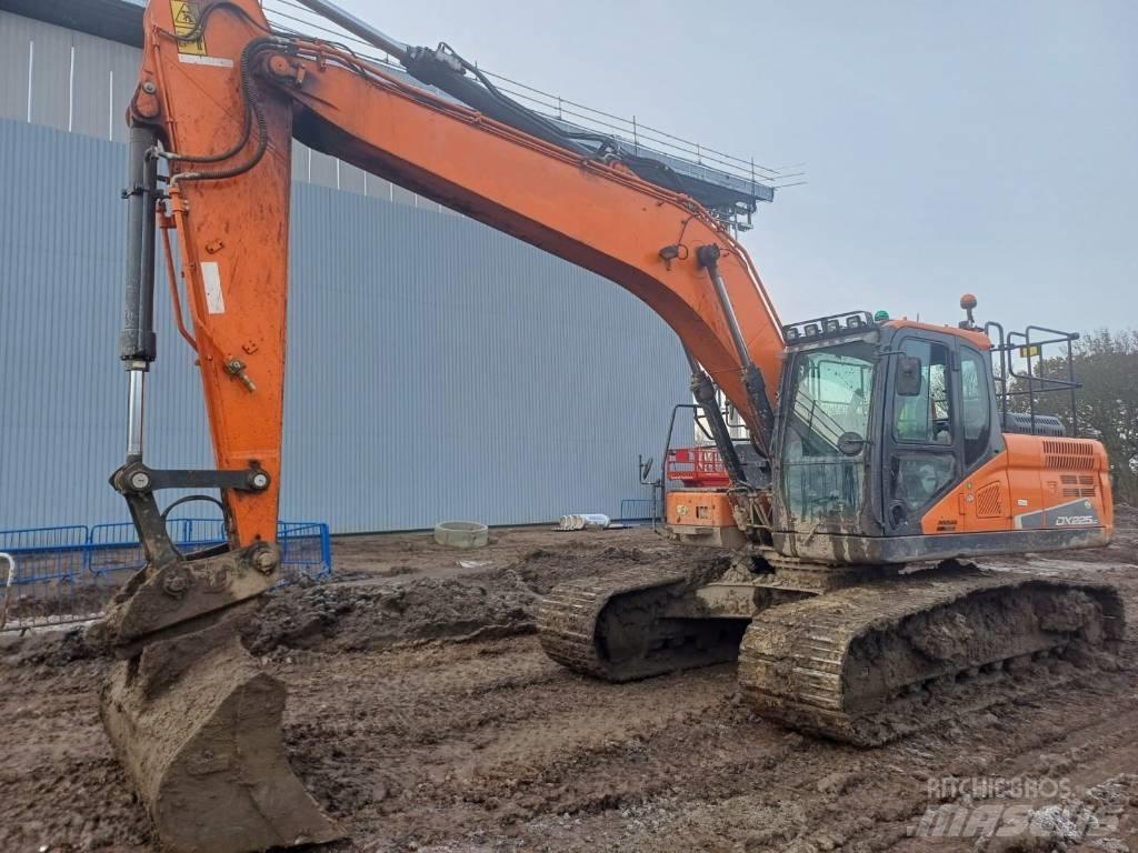 Doosan DX 225 LC-5 Pásové rýpadlá