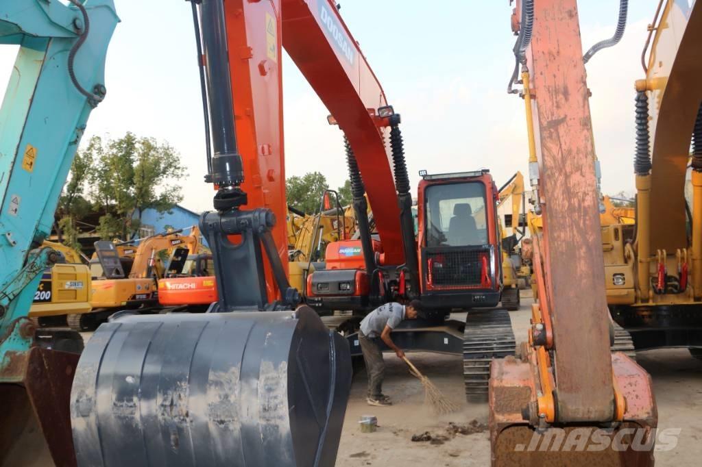 Doosan dx225 Pásové rýpadlá