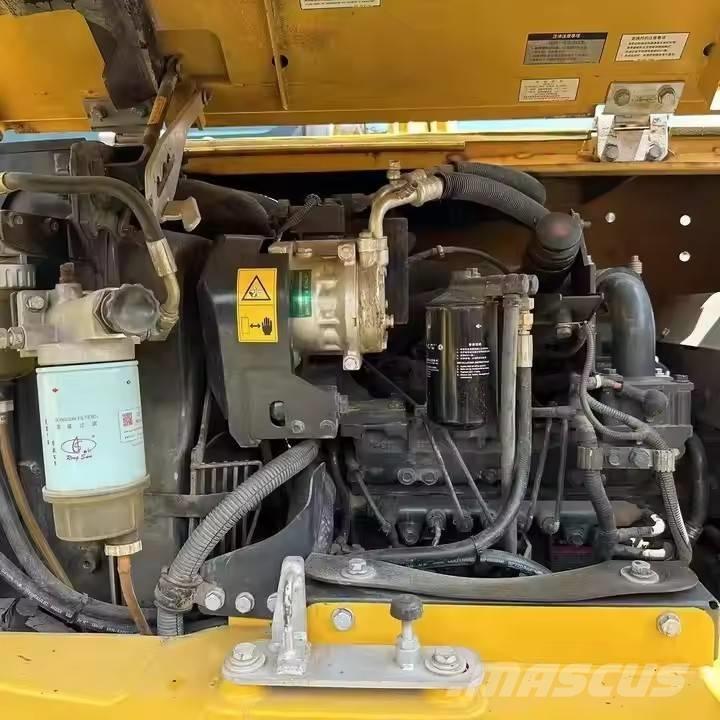 Komatsu PC 70 Pásové rýpadlá