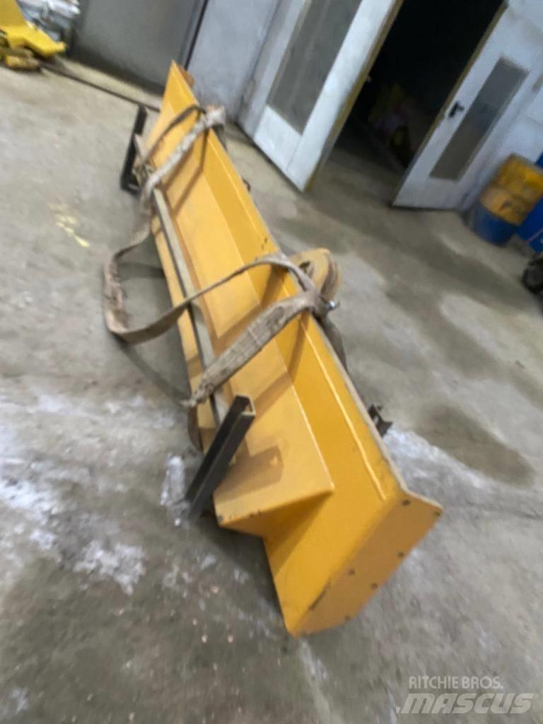 Volvo A 40 F Zadné dvere