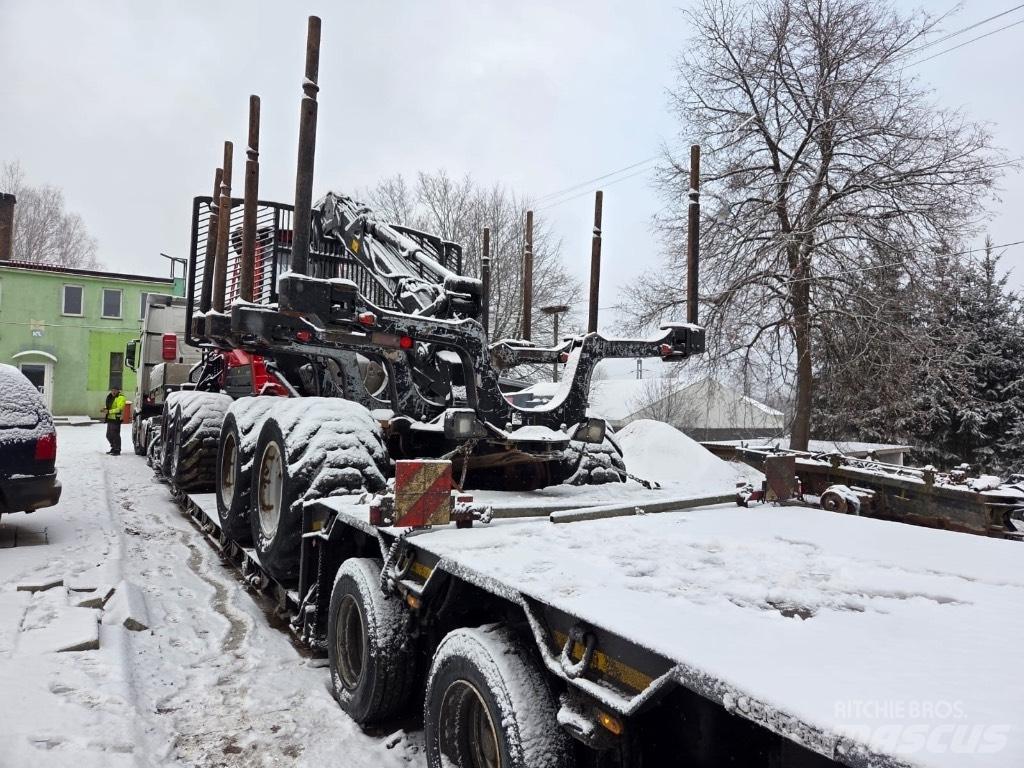 Komatsu 855 Lesné traktory