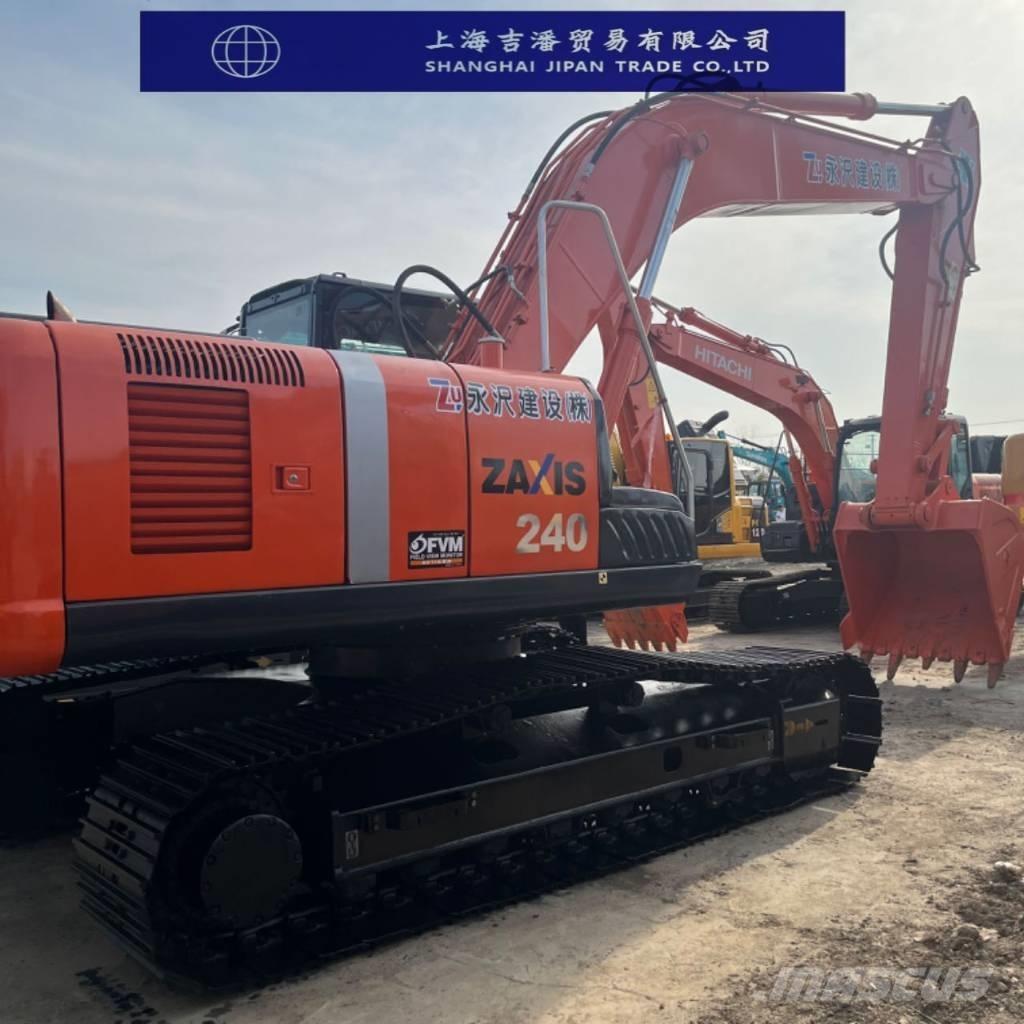 Hitachi ZX 240 Pásové rýpadlá