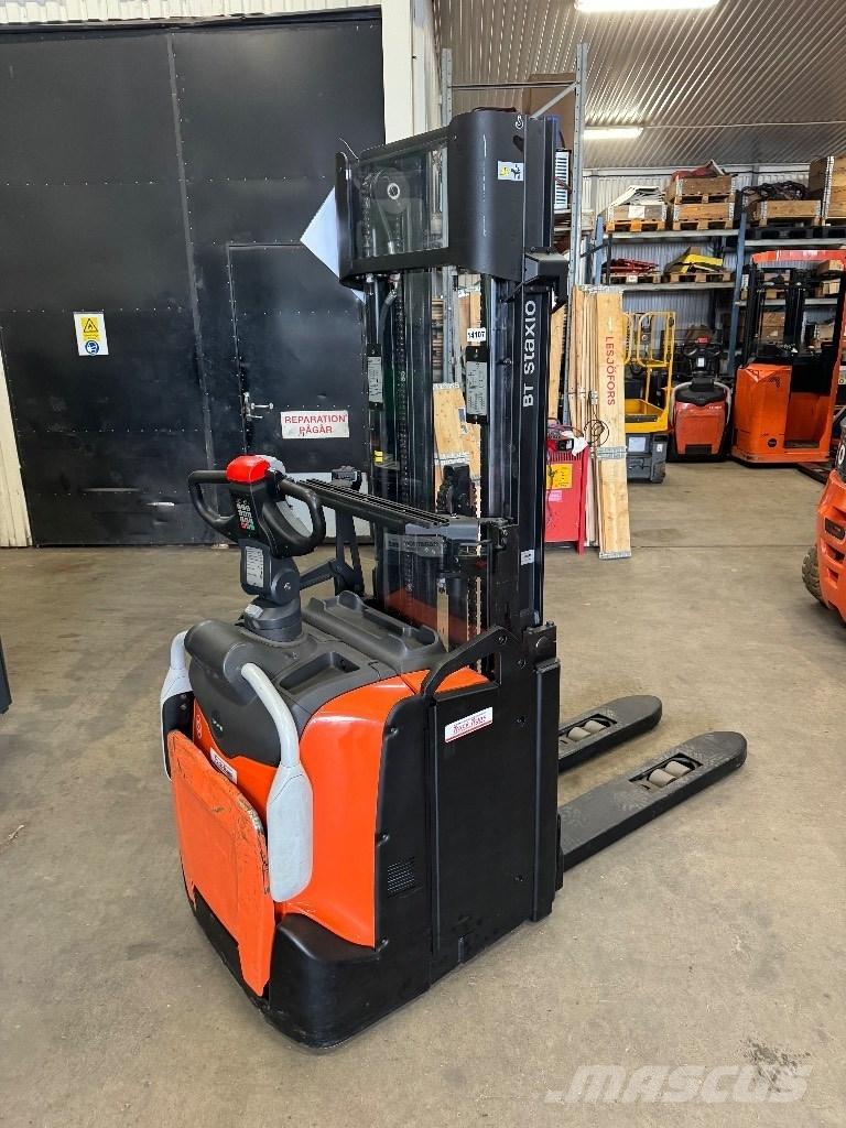 Toyota SPE120L Ručne vedené vysokozdvižné vozíky