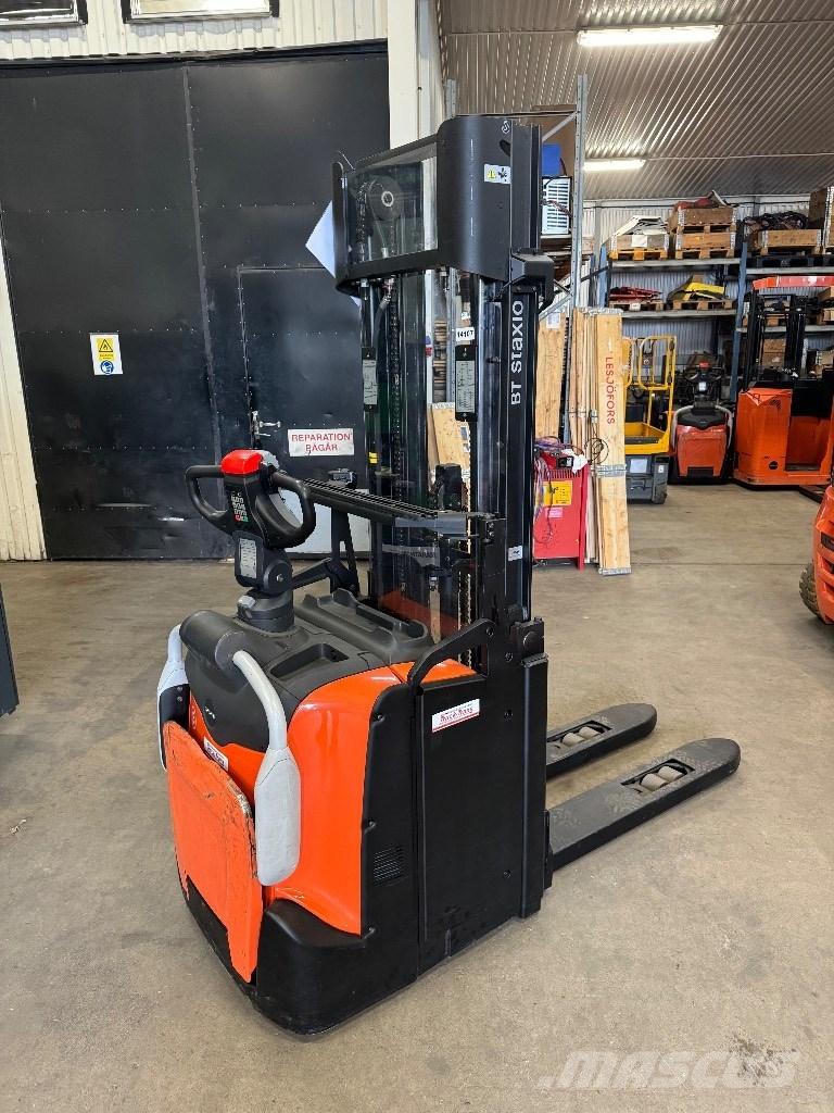 Toyota SPE120L Ručne vedené vysokozdvižné vozíky