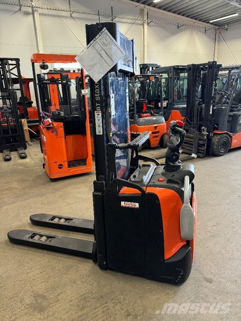 Toyota SPE120L Ručne vedené vysokozdvižné vozíky