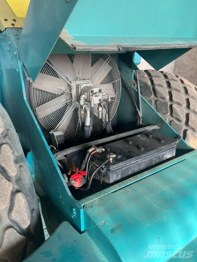 Ammann AC 190 Kombinované valce